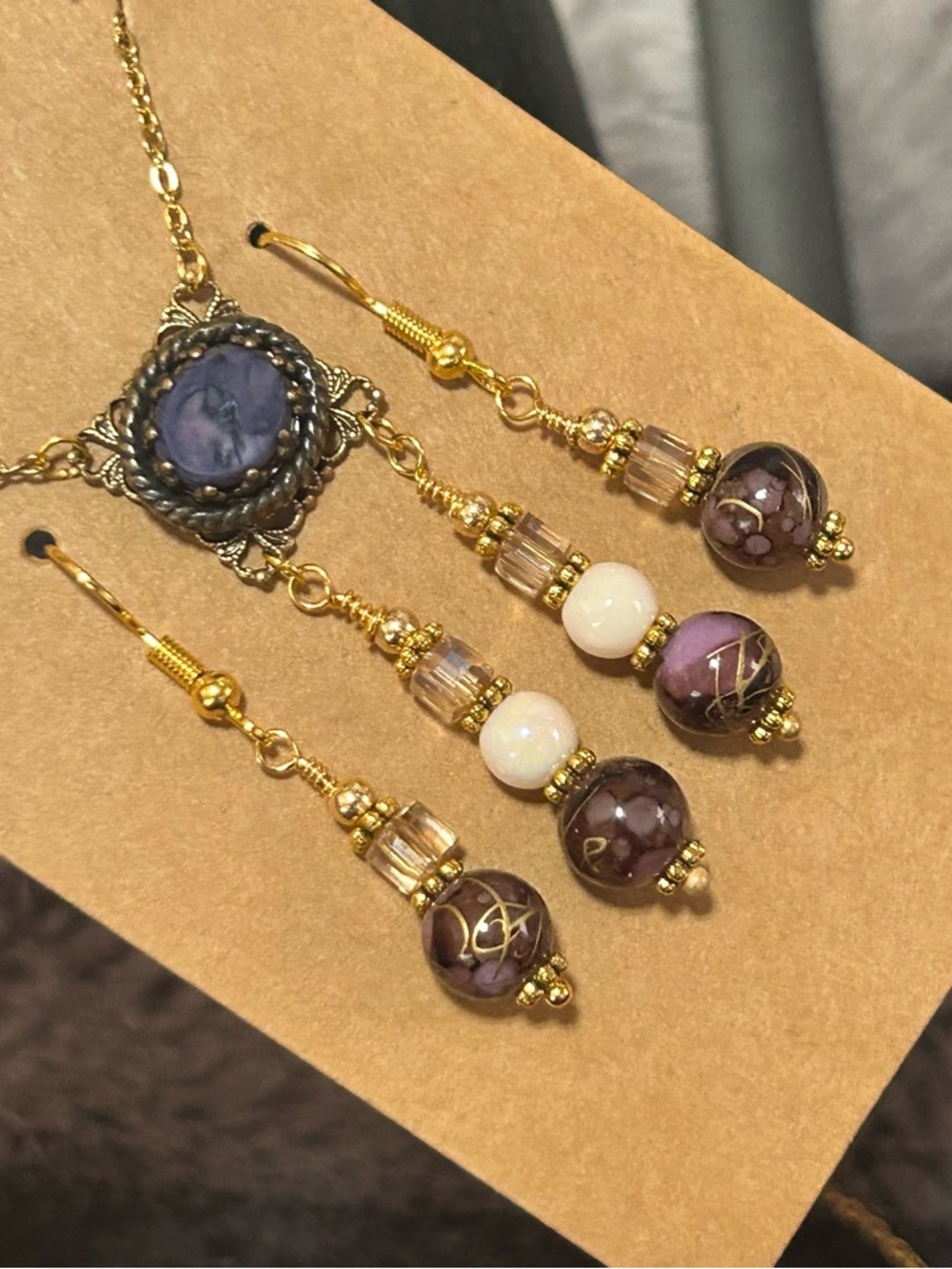 Handcrafted elegant vintage dogtooth glass necklace and earring set